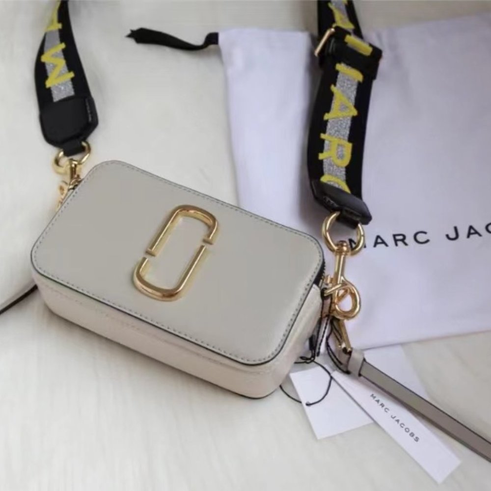 Mark Jacob's fast photo bag white